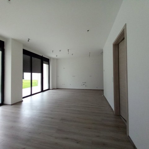 Eladó téglalakás, Balatonfenyvesen 142.08 M Ft, 3 szobás