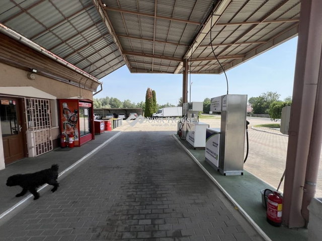 Eladó ipari ingatlan, Jászszentlászlón, Május 1. utcában