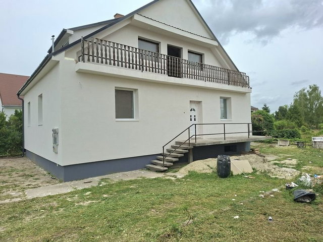 Eladó családi ház, Adonyban 64.9 M Ft, 4 szobás