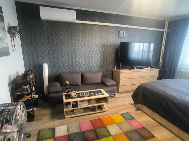 Eladó panellakás, Miskolcon 24.5 M Ft, 1+1 szobás