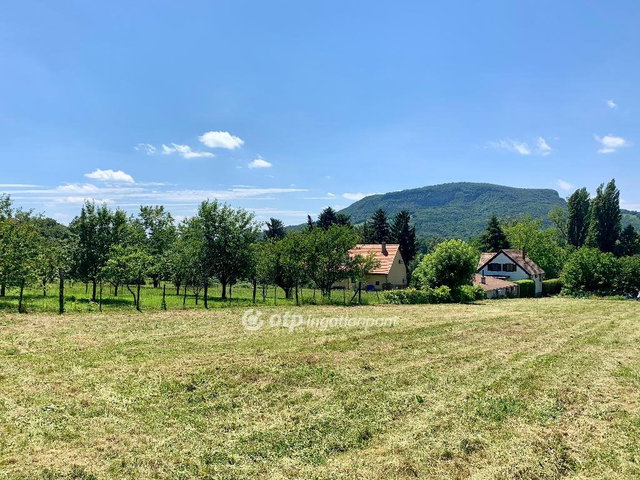 Eladó telek, Badacsonytomajon 35.9 M Ft / költözzbe.hu