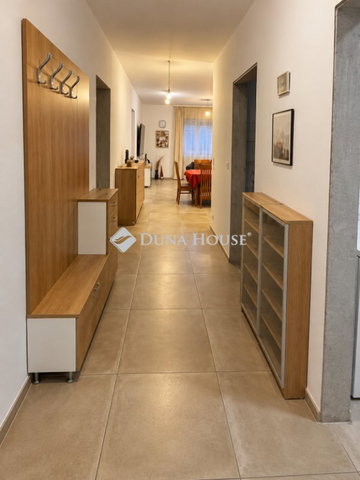 Eladó családi ház, Csömörön 135 M Ft, 4 szobás