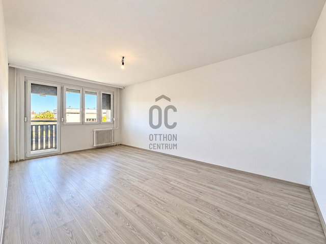 Eladó panellakás, Cegléden 47 M Ft, 2 szobás