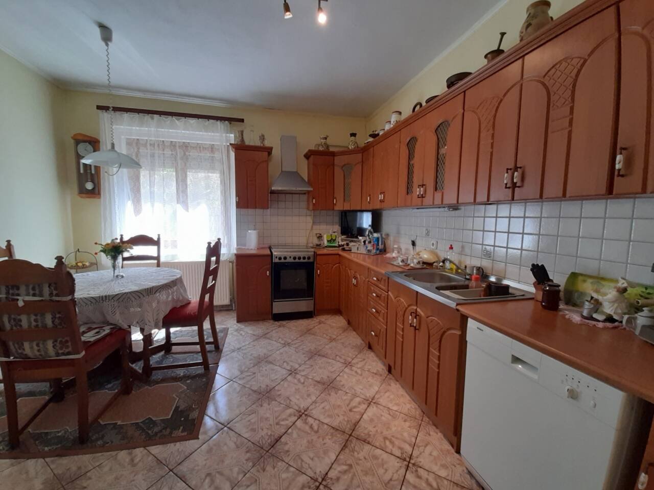 3 bed · 120m² · 67.000.000 ft