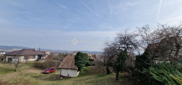 Eladó telek, Pákozdon 40 M Ft / költözzbe.hu