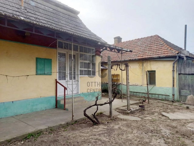 Eladó családi ház, Nagybaracskán 5.9 M Ft, 4 szobás