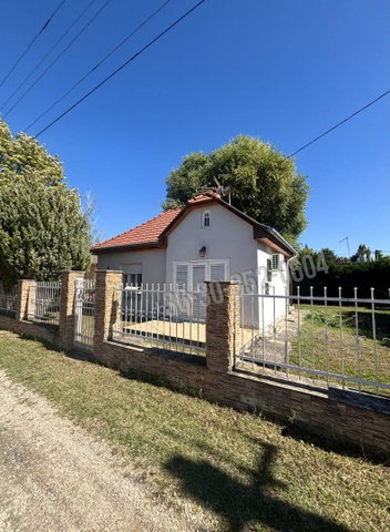 Eladó családi ház, Zamárdiban 80 M Ft, 3 szobás