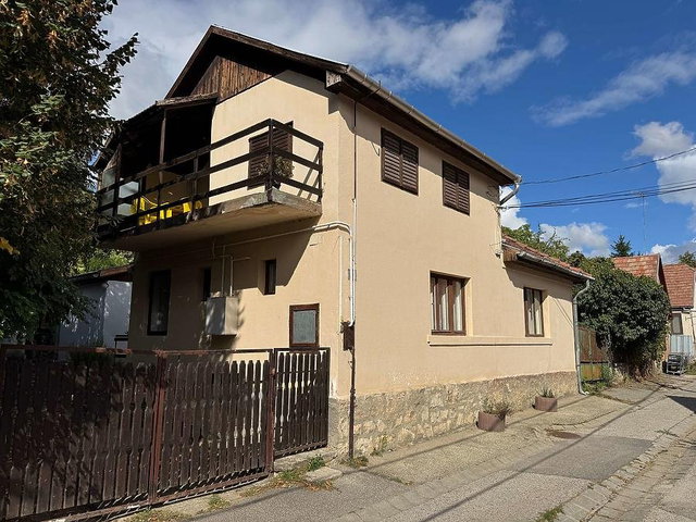 Eladó ikerház, Budakalászon 79.9 M Ft, 4 szobás