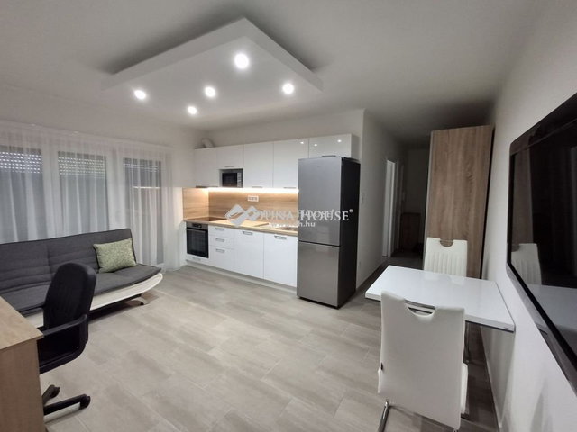 Eladó téglalakás, Debrecenben 49.9 M Ft, 2 szobás