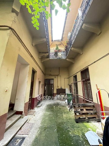 Eladó üzlethelyiség, Székesfehérvárott 89 M Ft