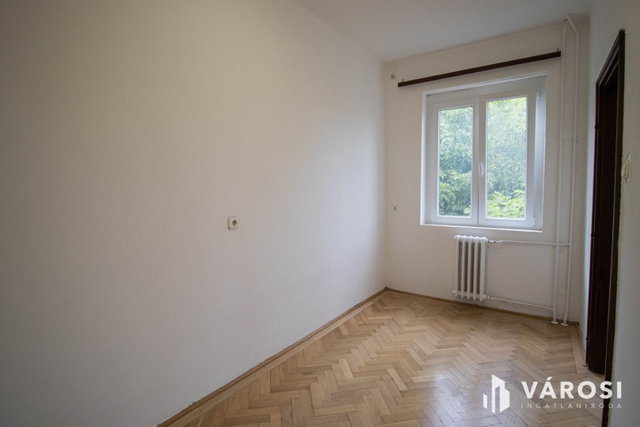 Eladó téglalakás, Győrött 41.9 M Ft, 2 szobás