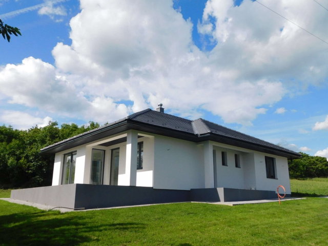 Eladó családi ház, Cserszegtomajon 135 M Ft, 4 szobás