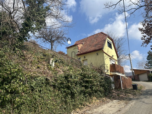 Eladó telek, Pécsett 64.5 M Ft / költözzbe.hu