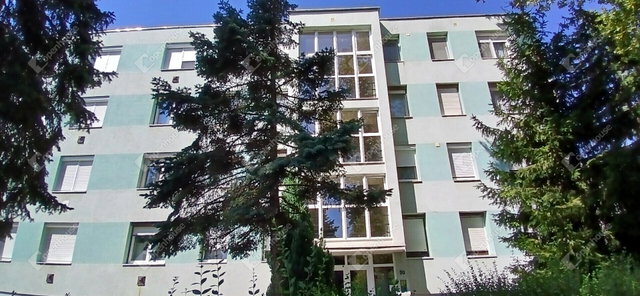 Eladó téglalakás, Zalaegerszegen 39.9 M Ft, 2 szobás