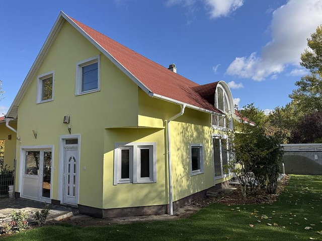 Eladó ikerház, Szentendrén 134.9 M Ft, 6 szobás