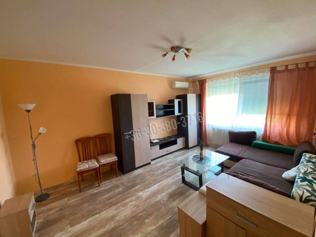 Eladó panellakás, Dunaújvárosban 25.99 M Ft, 1+1 szobás