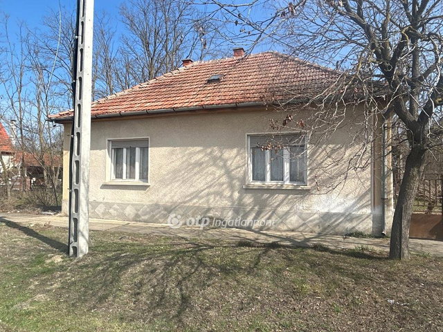 Eladó családi ház, Soltszentimrén 17.5 M Ft, 2 szobás
