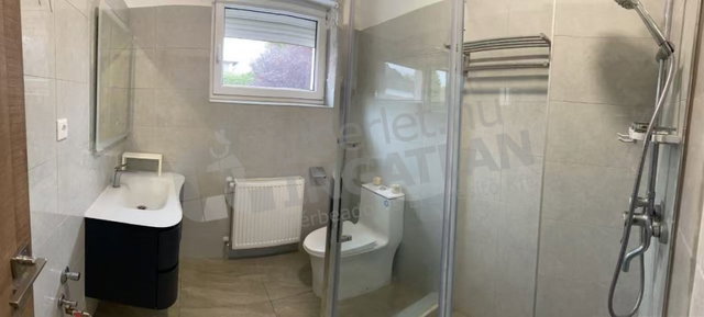 Eladó családi ház, Budapesten, XVI. kerületben, Gondnok utcában