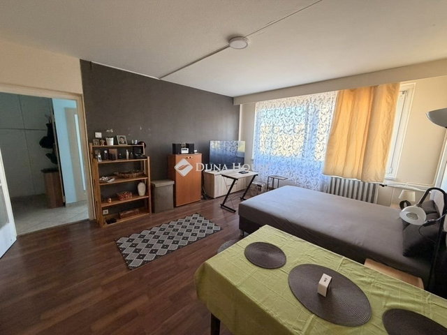 Eladó panellakás, Kecskeméten 33.9 M Ft, 1 szobás