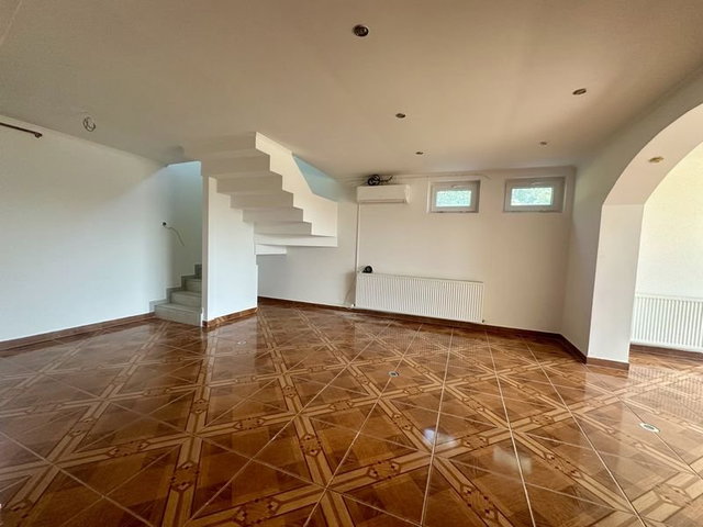 Eladó családi ház, Ercsiben 69.9 M Ft, 6 szobás