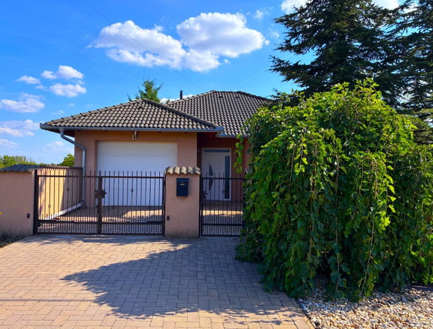 Eladó családi ház, Jakabszálláson 84.9 M Ft, 3 szobás