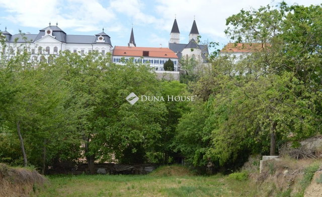 Eladó telek, Veszprémben 149 M Ft / költözzbe.hu
