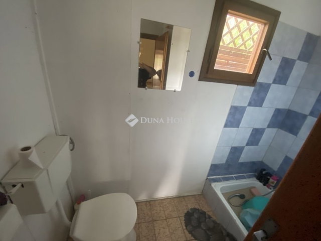 Eladó családi ház, Gombán 22.5 M Ft, 2 szobás