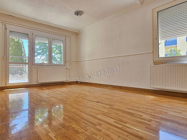 Eladó panellakás, Egerben, Almagyar utcában 75.9 M Ft, 2+1 szobás