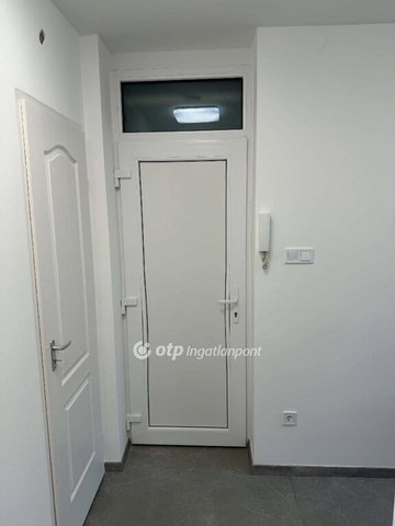 Eladó panellakás, Balassagyarmaton 29.9 M Ft, 1+1 szobás