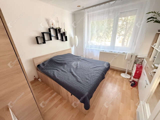 Eladó panellakás, Miskolcon 35.9 M Ft, 3 szobás