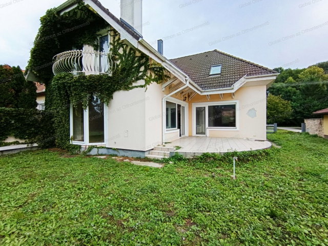 Eladó családi ház, Mosonmagyaróváron 99.9 M Ft, 4 szobás
