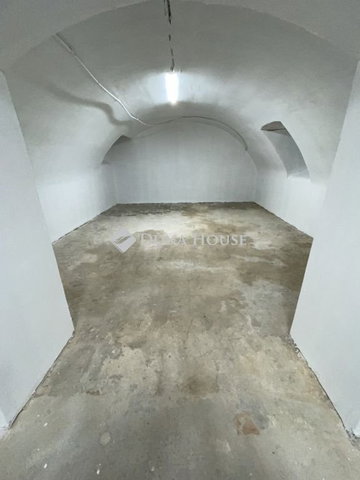 Eladó üzlethelyiség, Pécsett 30.99 M Ft / költözzbe.hu