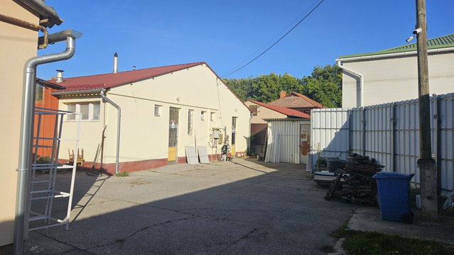 Eladó ipari ingatlan, Debrecenben 200 M Ft / költözzbe.hu