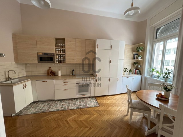 Eladó téglalakás, Budapesten, II. kerületben, Margit körúton