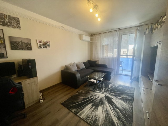 Eladó panellakás, Miskolcon 24.4 M Ft, 1+1 szobás