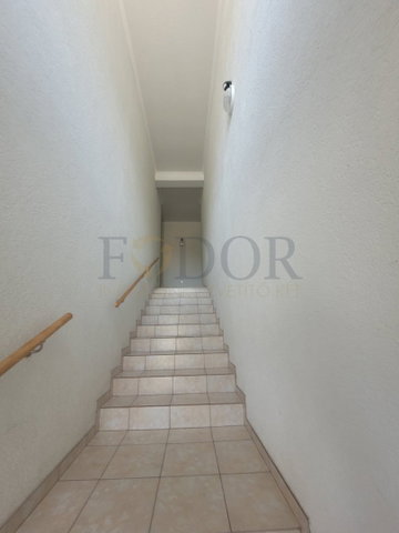 Eladó téglalakás, Érden 89.9 M Ft, 4 szobás