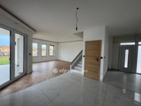 Eladó sorház, Velencén 198 M Ft, 5 szobás / költözzbe.hu