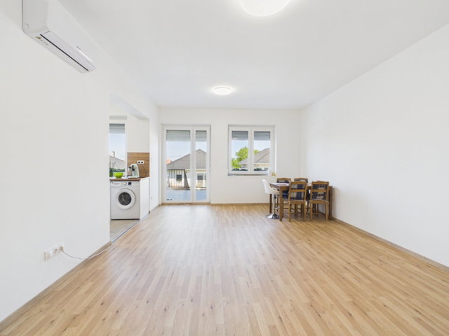 Eladó téglalakás, Őrbottyánban 97 M Ft, 4 szobás