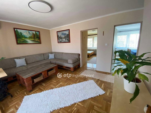 Eladó családi ház, Kerepesen 86.9 M Ft, 5 szobás