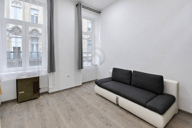 Eladó téglalakás, Budapesten, VIII. kerületben 43 M Ft, 1 szobás