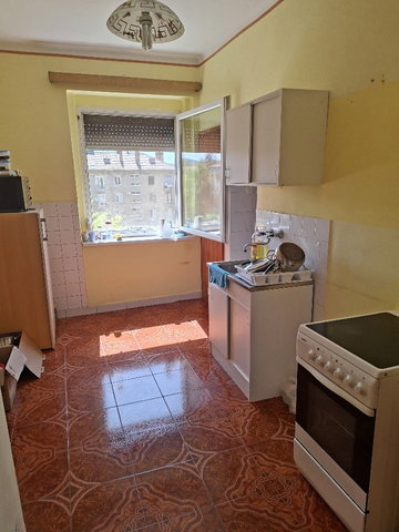 Eladó téglalakás, Komlón 13.4 M Ft, 1 szobás
