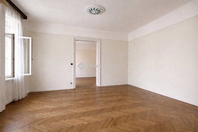Eladó téglalakás, Budapesten, VI. kerületben, Aradi utcában