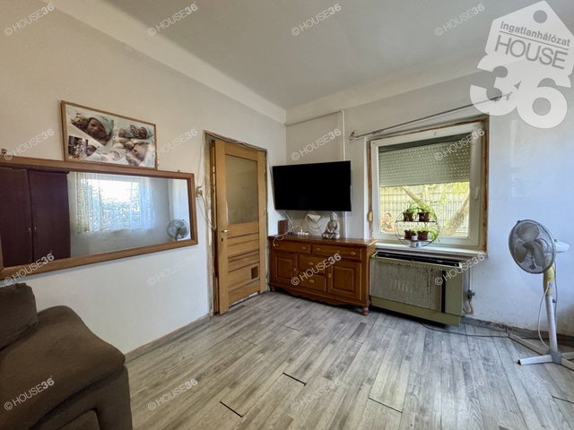 Eladó családi ház, Kecskeméten 32.9 M Ft, 1 szobás