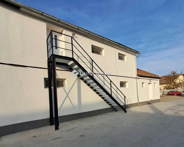 Eladó üzlethelyiség, Szentlőrincen 150 M Ft