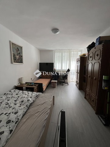 Eladó téglalakás, Pétfürdőn 35.5 M Ft, 2 szobás