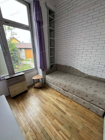 Kiadó iroda, Kecskeméten 120 E Ft / hó, 4 szobás