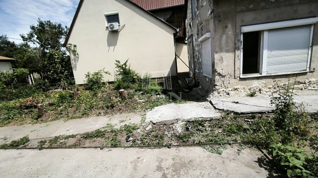 Eladó családi ház, Dunakeszin 67 M Ft, 3 szobás