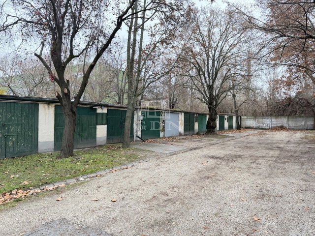 Eladó garázs, Székesfehérvárott 7.6 M Ft / költözzbe.hu