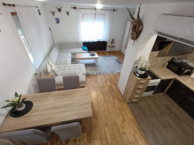 Eladó családi ház, Mohácson 99.5 M Ft, 5 szobás