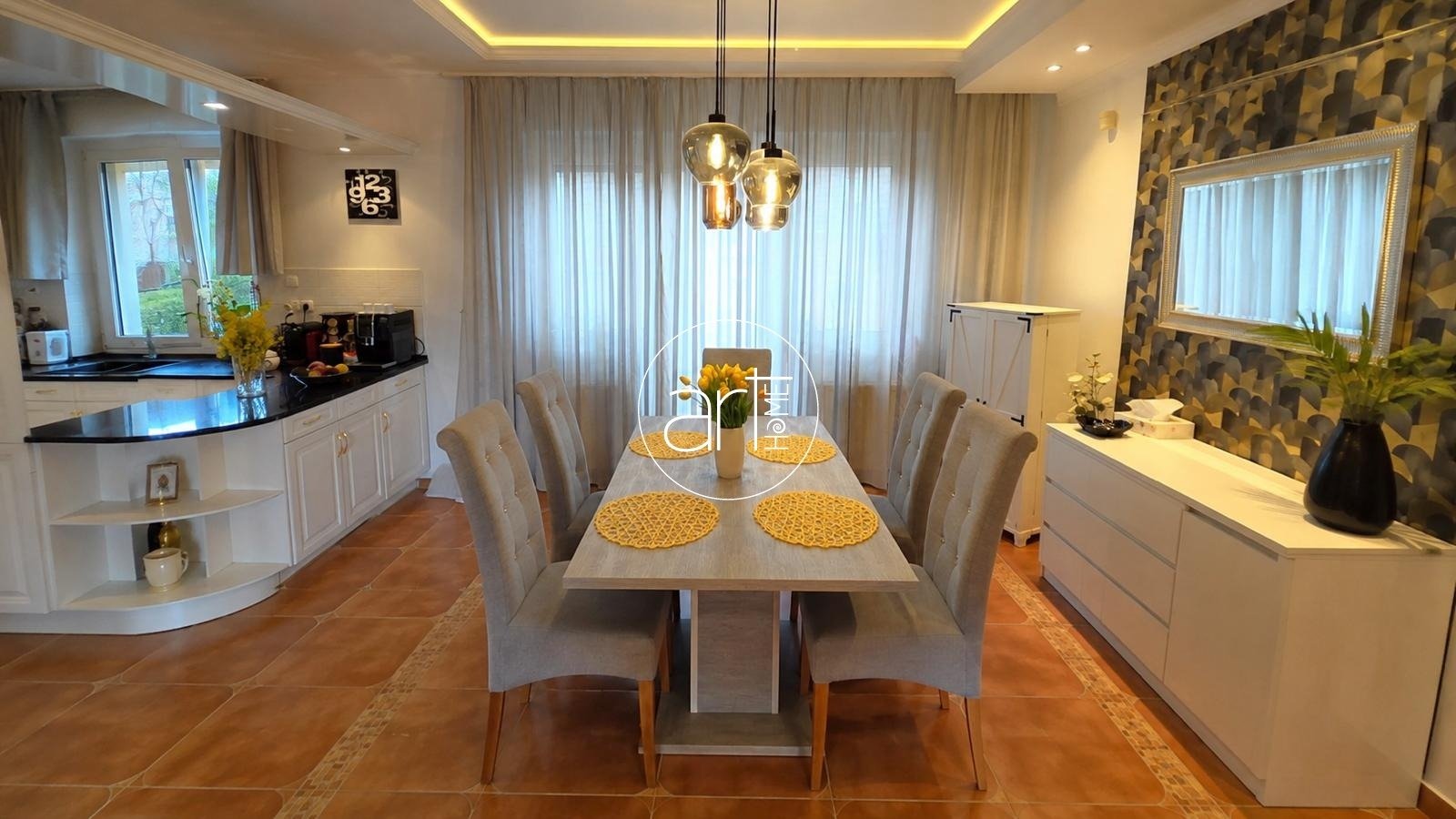 206m² · 141.900.000 ft